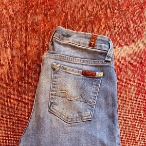 7 For All Mankind Kimmie Crop Light Blue Size 26